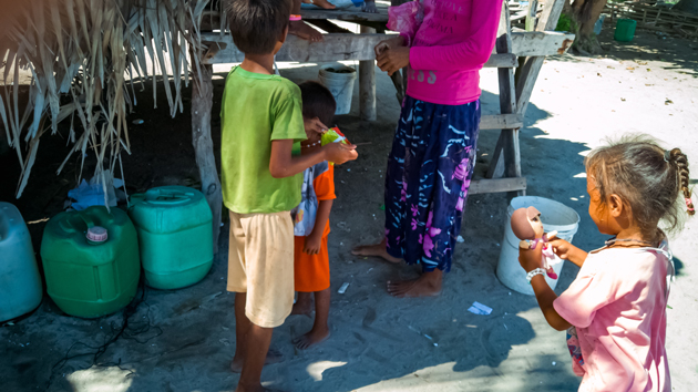 img_donate_Home02-M56GXL3.jpg